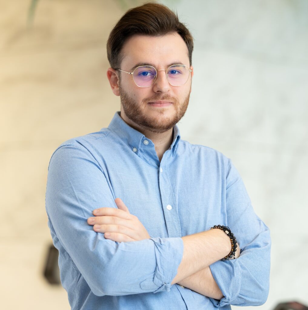 Mihnea eMag 04 Nov 2025 21 | C-Suite Winter 2026